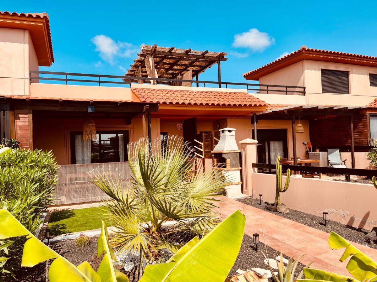 Stillvolle Villa Mit Terrasse, Garten Und Grill Lajares Exteriér fotografie